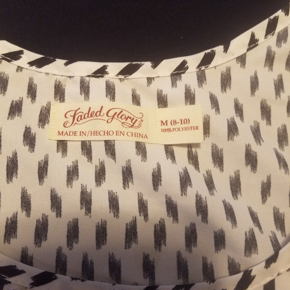 Top - Picture 2 of 4